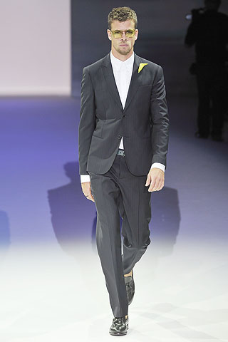 Giorgio Armani / - 2011